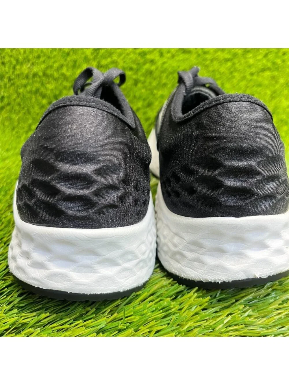 New Balance Fresh Foam 1080v9 Mens Size 8.5 Black Gray Running Shoes Sneakers